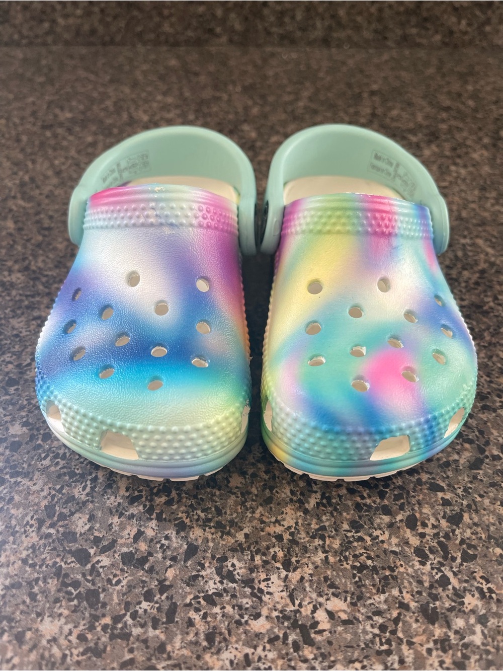 CROCS Kids Pastel Tie-Dye Clogs in Mint, Pink & Blue size 6